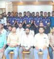 চট্টগ্রামে খোয়া যাওয়া ১০১ মোবাইল ফিরিয়ে দিলো পুলিশ