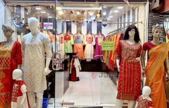 রাত ১০টা পর্যন্ত শপিংমল খোলা রাখতে চায় দোকান ব্যবসায়ী মালিক সমিতি
