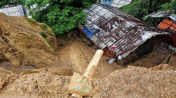 উখিয়ায় পাহাড়ধসের ঘটনায় নিহত বেড়ে ৮, জীবিত উদ্ধার ১৪