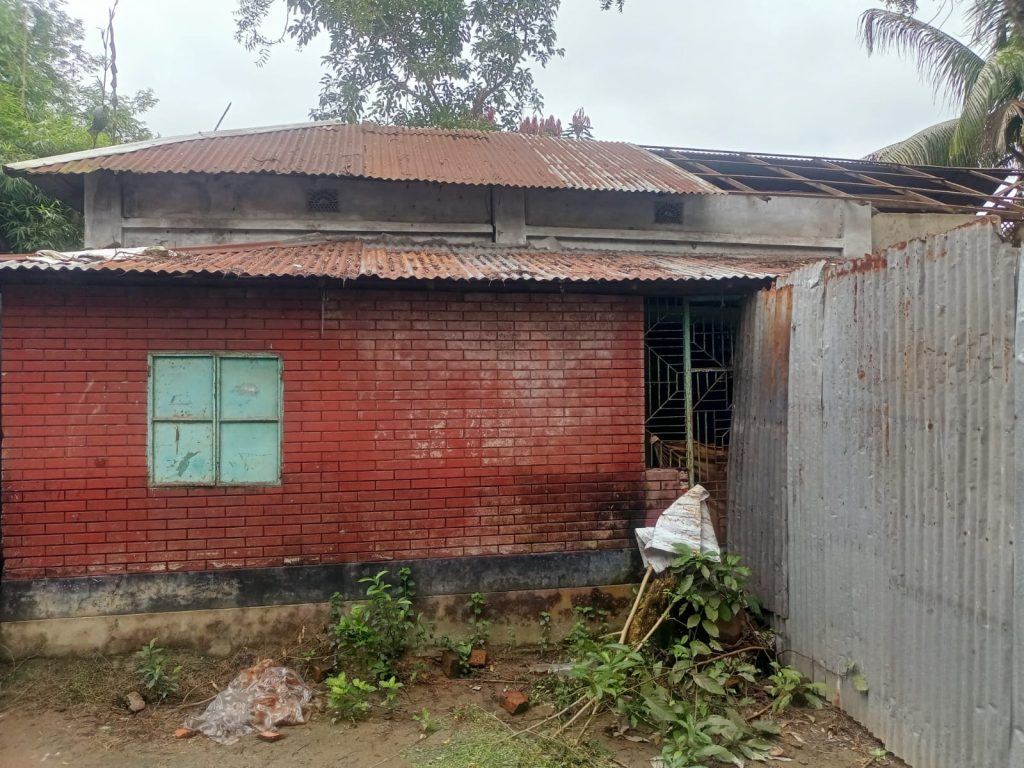 নরসিংদীতে ঘর বিক্রিতে বাধা ও প্রাণনাশের হুমকির অভিযোগে ভাবির বিরুদ্ধে থানায় জিডি