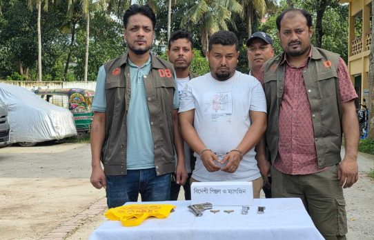 কুমিল্লায় স্কুলছাত্র গুলিবিদ্ধের ঘটনায় মূল অভিযুক্ত অপু গ্রেফতার