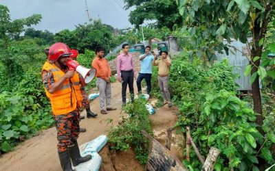 বৃষ্টিতে চট্টগ্রামে পাহাড়ধসের শঙ্কা, ঝুঁকিপূর্ণ এলাকা ছাড়তে মাইকিং