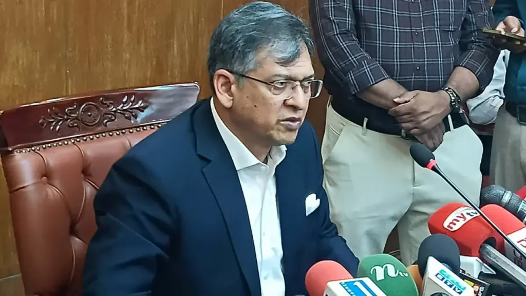 শিক্ষার্থীদের আন্দোলন ঘোলা পানিতে মাছ শিকারের চেষ্টা : স্বরাষ্ট্রমন্ত্রী
