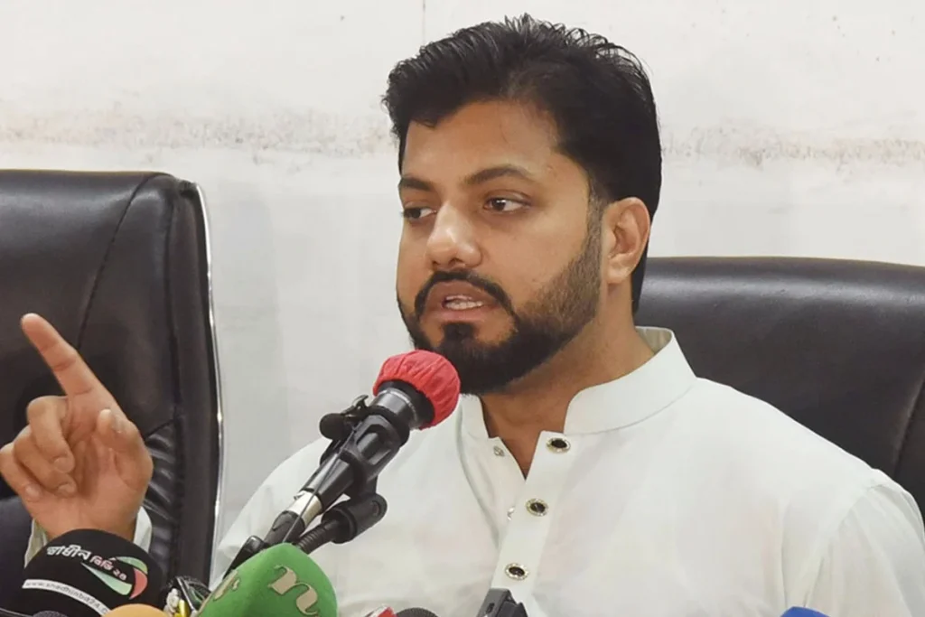 জনগণের চাওয়া-পাওয়াকে ধারণ করে সুস্থ রাজনীতি করতে হবে : ইশরাক