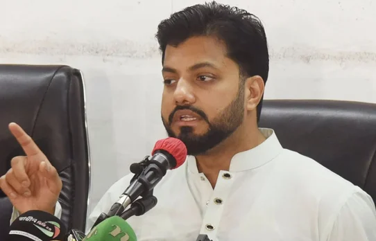 জনগণের চাওয়া-পাওয়াকে ধারণ করে সুস্থ রাজনীতি করতে হবে : ইশরাক