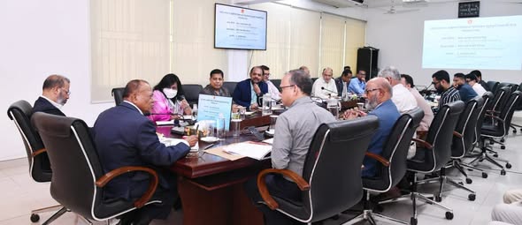পরিবেশবান্ধব ও প্রতিযোগিতামূলক পোশাক শিল্পে জোর