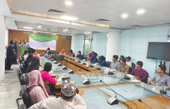 মাদক-ইন্টারনেট আসক্তি ঠেকাতে বহুমুখী উদ্যোগ নিচ্ছে সরকার: ইউজিসি সদস্য