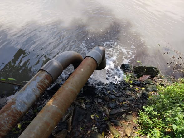 তুরাগ দূষণে ৪ কারখানায় পরিবেশ অধিদপ্তরের অভিযান