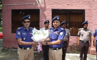 পাকশী রেলওয়ে জেলা পরিদর্শনে ডিআইজি, দিলেন পেশাদারিত্বের বার্তা
