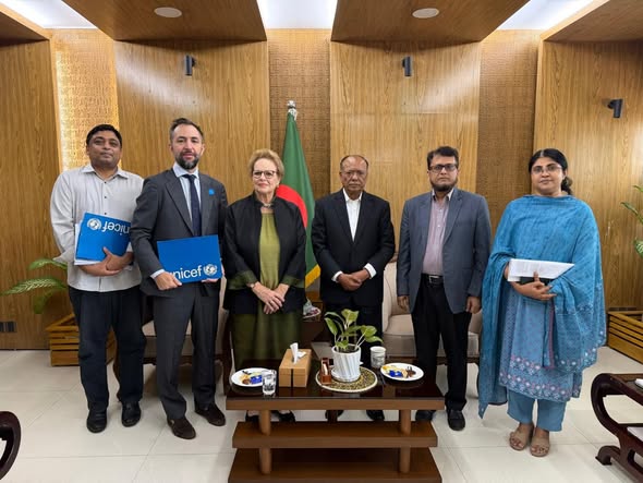 শিশুদের জলবায়ু সুরক্ষায় ইউনিসেফের সহযোগিতা চান পরিবেশমন্ত্রী