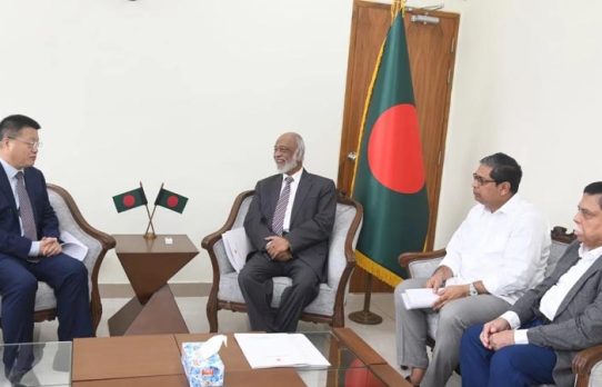 অবকাঠামো, বর্জ্য ব্যবস্থাপনা ও নবায়নযোগ্য জ্বালানিতে চীনের অভিজ্ঞতা কাজে লাগাতে চাই : এলজিআরডি মন্ত্রী