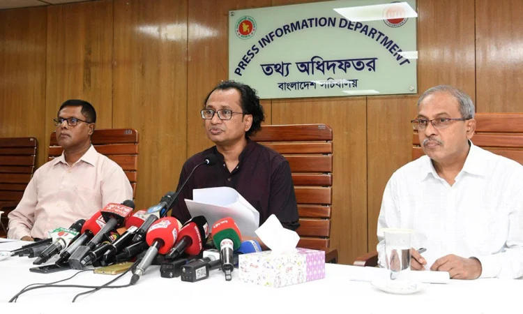 আগস্টের শেষ সপ্তাহে খুলছে মালয়েশিয়ার শ্রমবাজার : তথ্য উপদেষ্টা