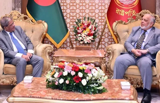 রাষ্ট্রপতির সঙ্গে প্রধান বিচারপতির সৌজন্য সাক্ষাৎ