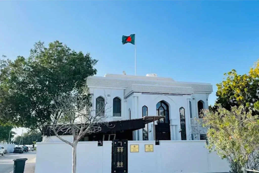 ওমানের শ্রমবাজার খোলার প্রচারণা বিভ্রান্তিকর, অর্থ না দেওয়ার অনুরোধ