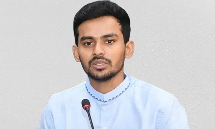 আসিফ মাহমুদ ও তার স্ত্রীর তথ্য চেয়ে বিএফআইইউকে দুদকের চিঠি