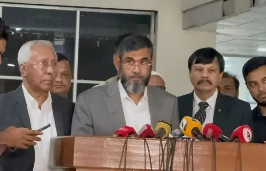 উপনির্বাচনে সেনা মোতায়েন, জুনের আগেই ইউপি নির্বাচন: ইসি