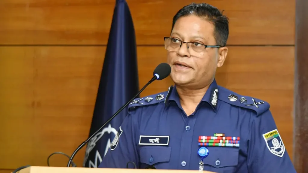 সাইবার অপরাধ মোকাবিলায় পুলিশের সক্ষমতা বাড়ানোর বিকল্প নেই : আইজিপি
