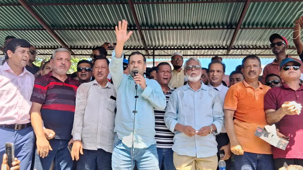 দুটি বাস পুড়িয়ে জনগণকে ভয় দেখানো যাবে না : তথ্য প্রতিমন্ত্রী