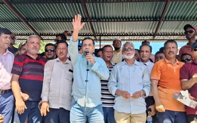 দুটি বাস পুড়িয়ে জনগণকে ভয় দেখানো যাবে না : তথ্য প্রতিমন্ত্রী