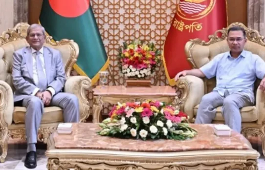 রাষ্ট্রপতির সঙ্গে প্রধানমন্ত্রীর প্রথম সৌজন্য সাক্ষাৎ