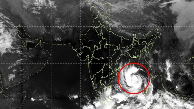 ঘূর্ণিঝড় ‘অর্ণব’ প্রবল হওয়ার শঙ্কা, বুধবার অন্ধ্র উপকূলে আঘাতের সম্ভাবনা