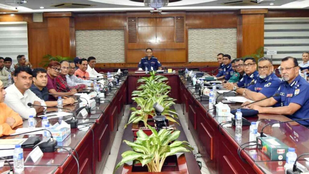দুর্গাপূজায় পুলিশ পর্যাপ্ত নিরাপত্তা ব্যবস্থা নিয়েছে : আইজিপি