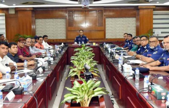 দুর্গাপূজায় পুলিশ পর্যাপ্ত নিরাপত্তা ব্যবস্থা নিয়েছে : আইজিপি