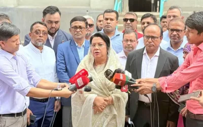 দেশে চাহিদার তুলনায় পর্যাপ্ত খাদ্য মজুত রয়েছে : খাদ্যমন্ত্রী